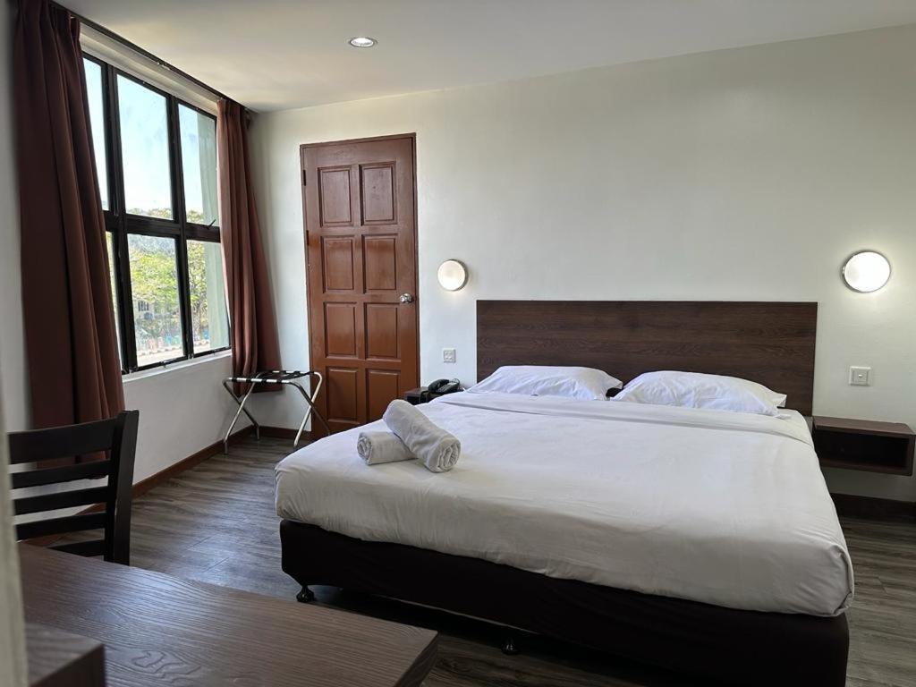 Langkawi Baron Hotel Kuah Kültér fotó